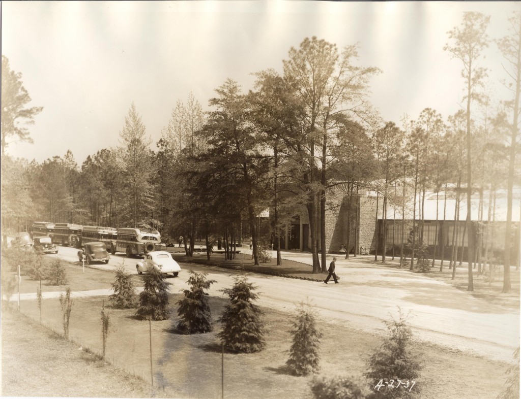 1937年4月博物馆正门