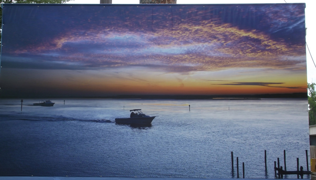 墙上的美丽形象，在船被移动之前