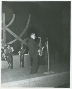 格雷·戈登管弦乐队的萨克斯手