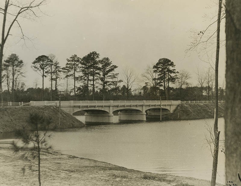 Warwick Boulevard桥梁