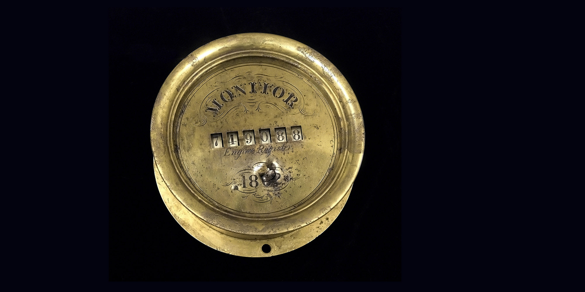 USS <em>监视器</em>的发动机寄存器，在2001年恢复